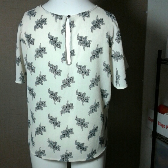 Top - Picture 4 of 4